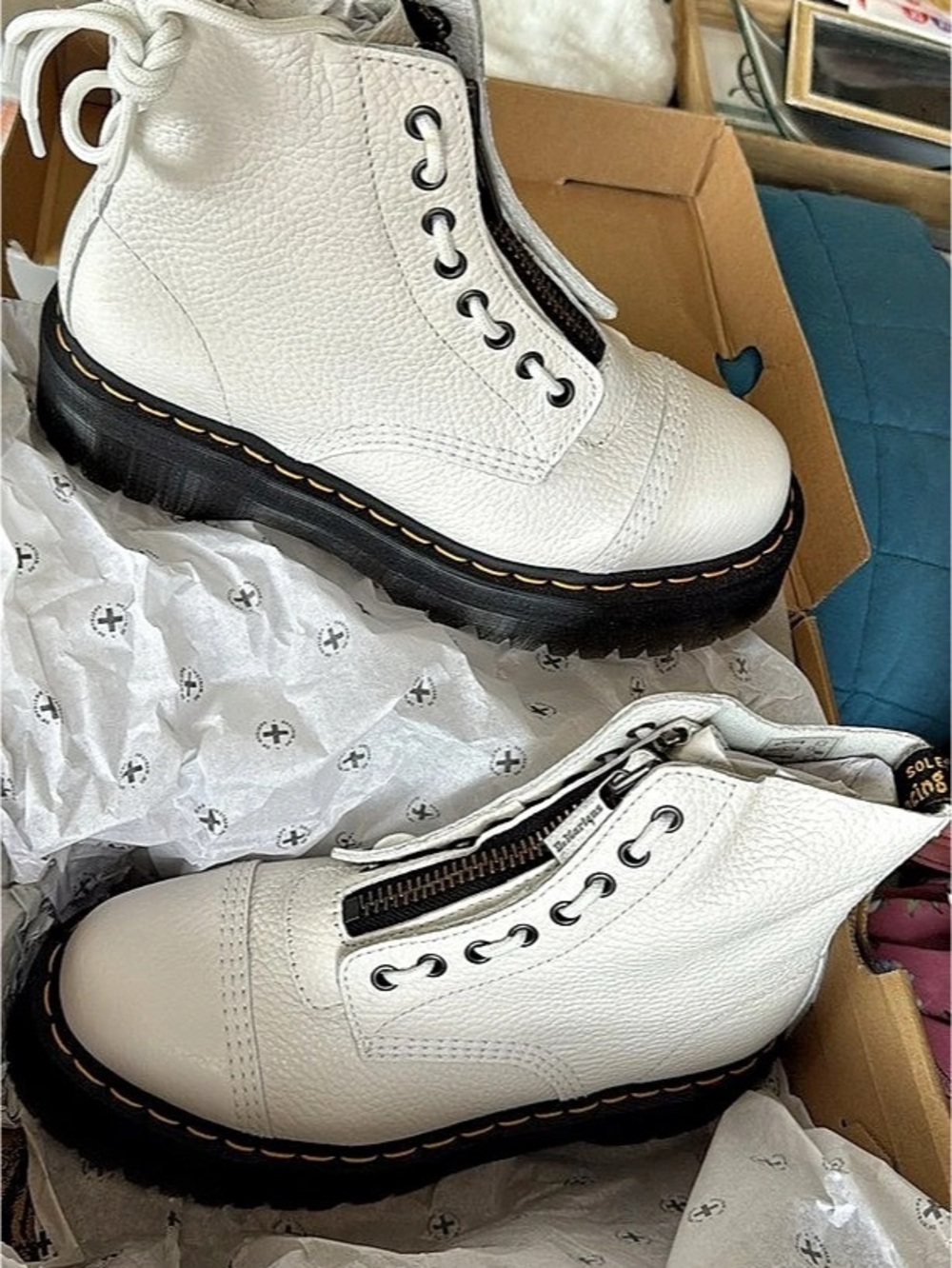 Dr. Martens Sinclair Milled Nappa Leather Platform Boots Platform Ankle Boots